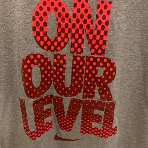 Nike Shirts - Nike Short Sleeve Crew Neck T-Shirt -Size S (EUC) Nike Shirts - Nike Short Sleeve Crew Neck T-Shirt -Size S (EUC)